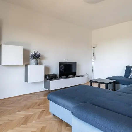 Lovely In With View Apartment